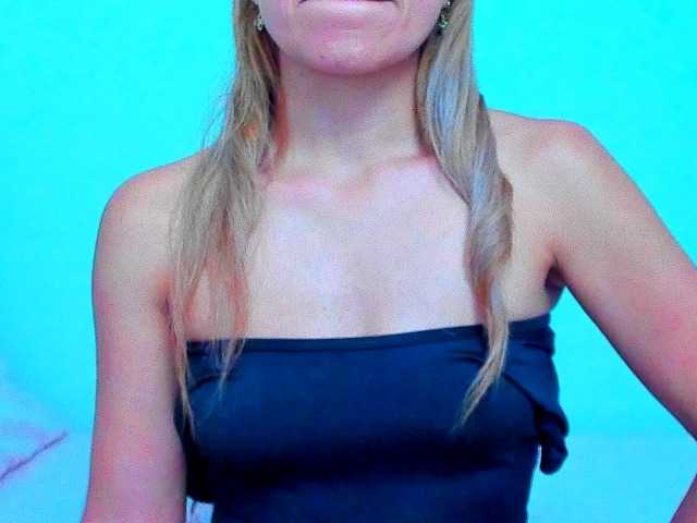 vickycandy live cam on BongaCams