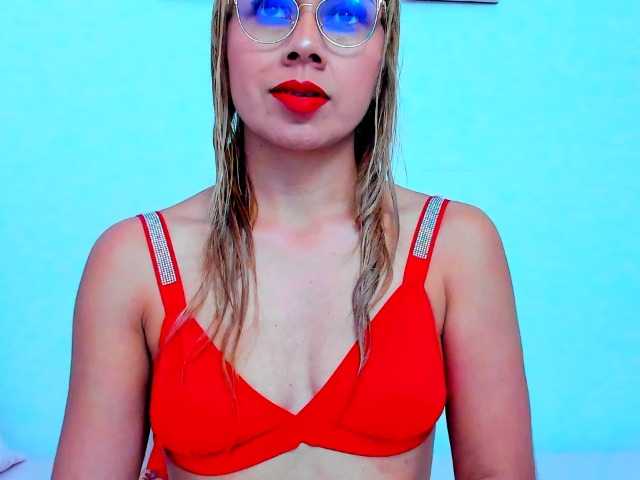 vickycandy live cam on BongaCams