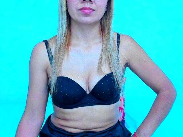 vickycandy live cam preview