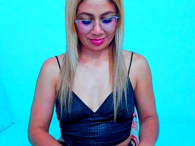 vickycandy live cam preview