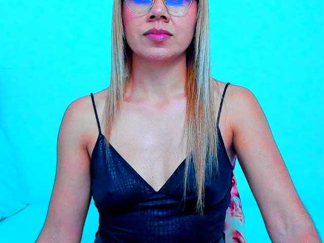 vickycandy live cam preview