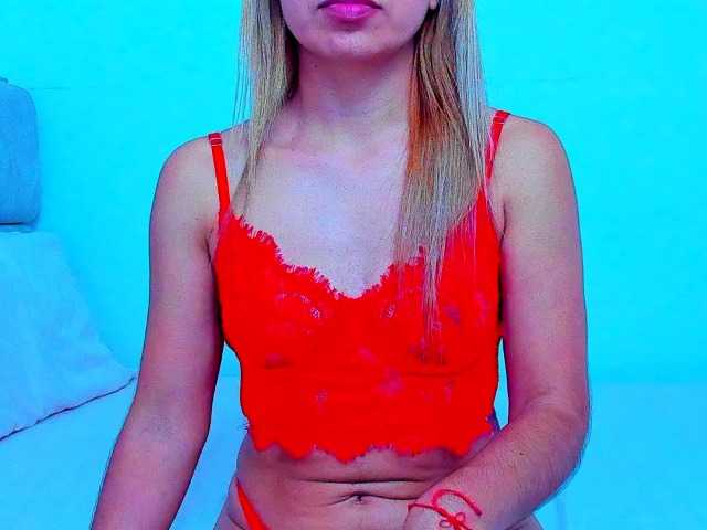 vickycandy live cam on BongaCams