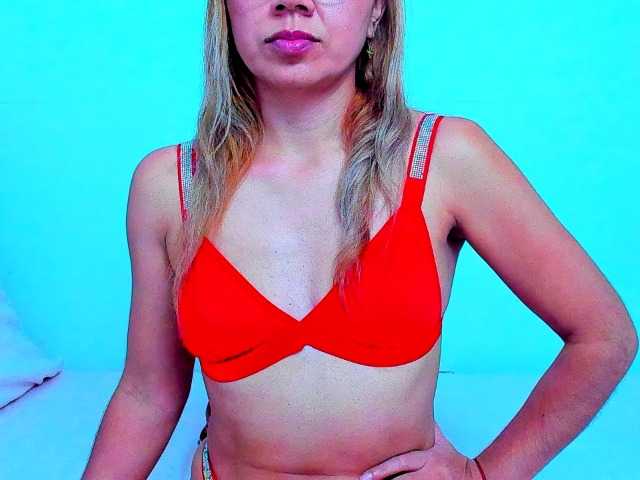 vickycandy webcam bongacams model stream image