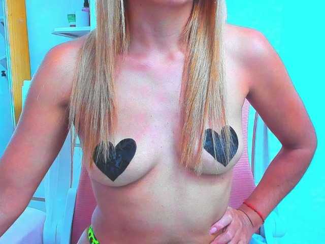 vickycandy live cam on UnifiedCams