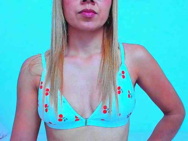 vickycandy webcam