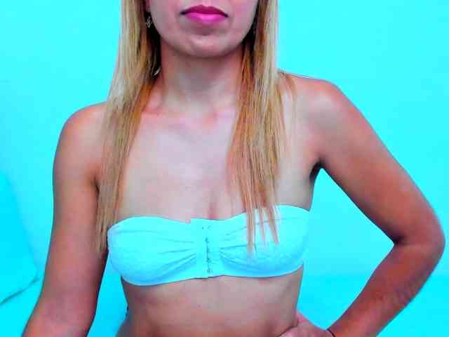 vickycandy webcam
