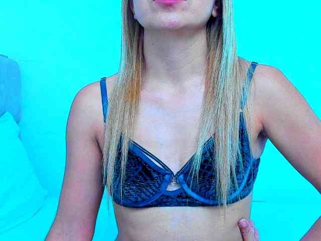 vickycandy webcam