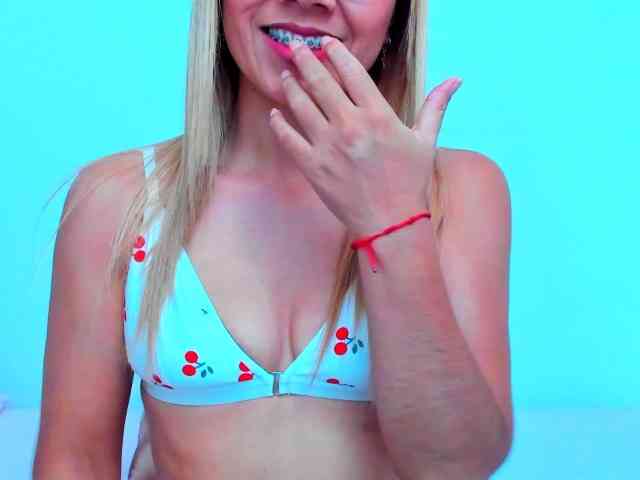vickycandy webcam
