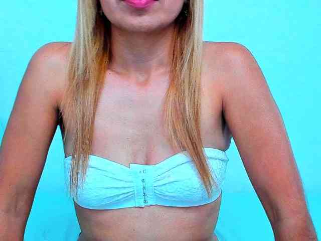 vickycandy webcam
