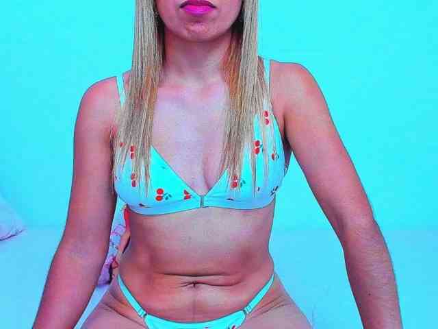 vickycandy webcam