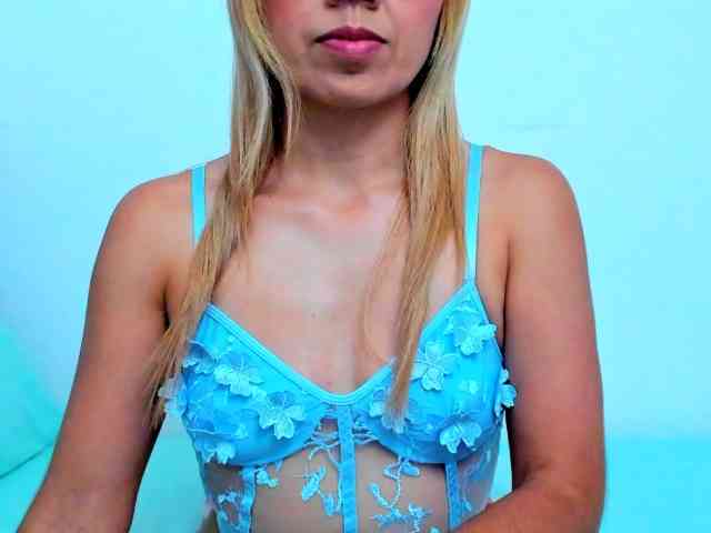 vickycandy webcam