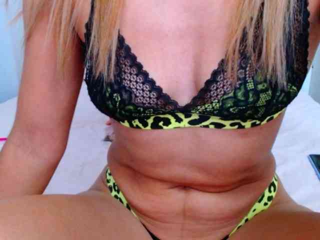 vickycandy webcam
