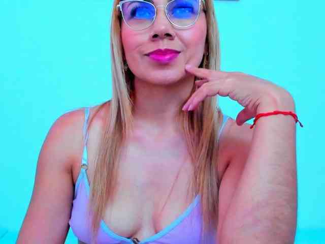 vickycandy webcam