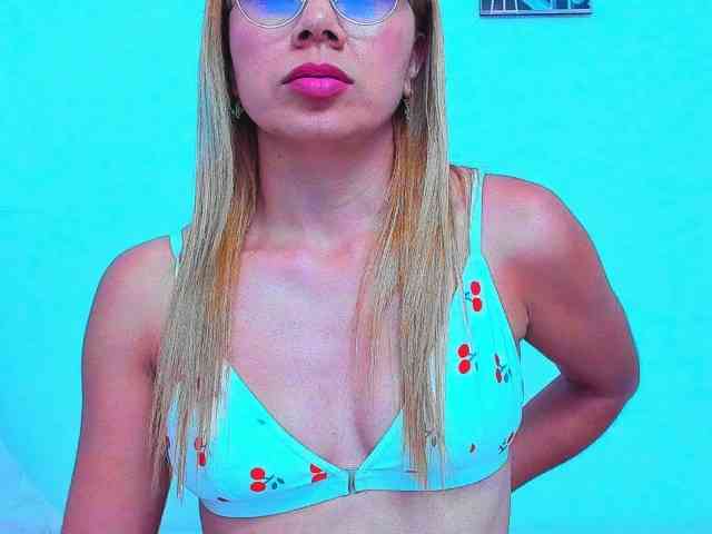 vickycandy webcam