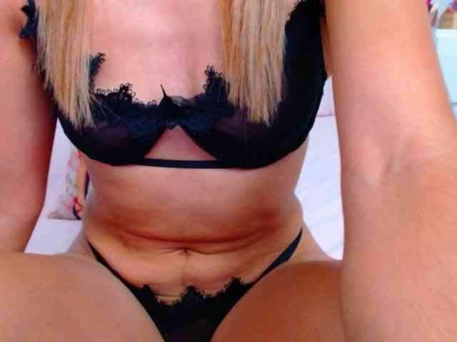 vickycandy webcam