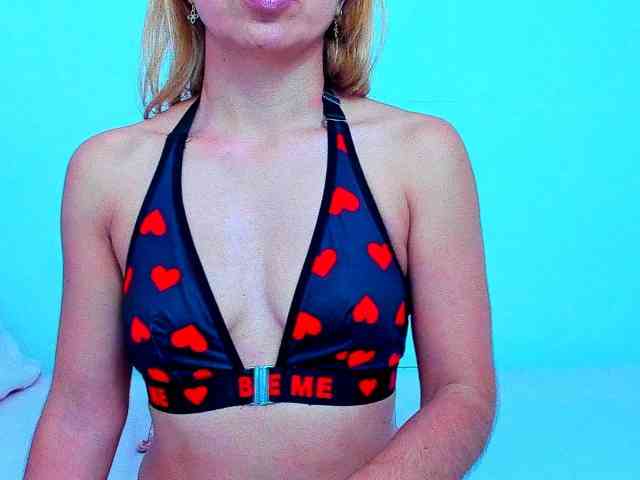 vickycandy webcam