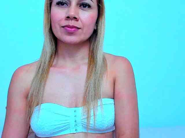 vickycandy webcam
