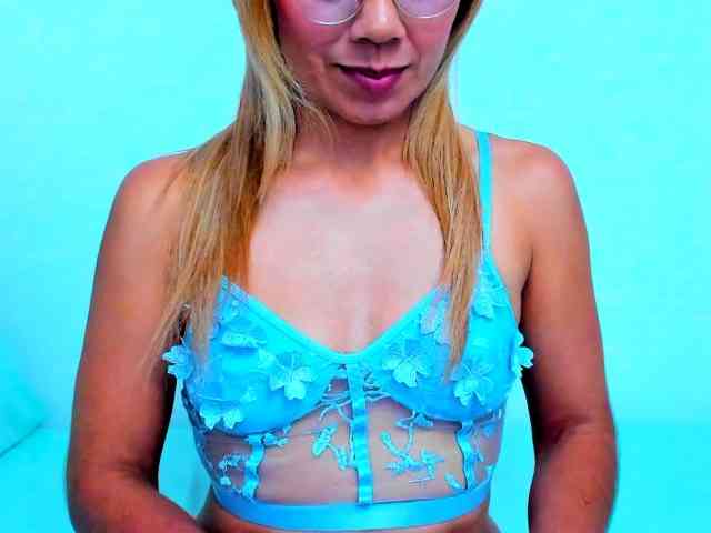 vickycandy webcam