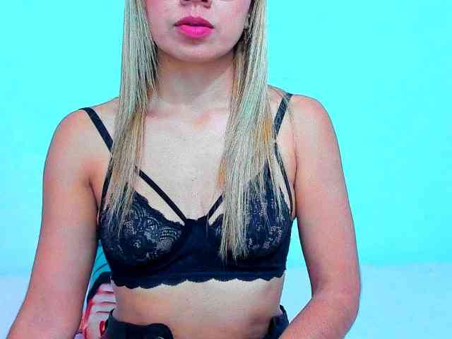 vickycandy webcam