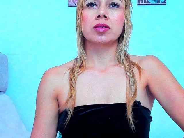 vickycandy webcam