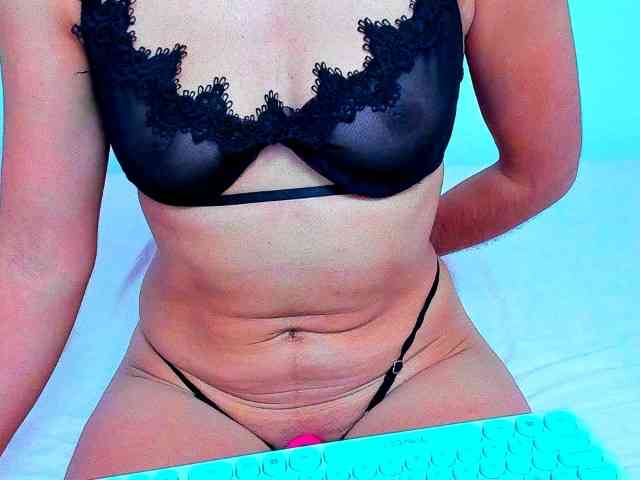 vickycandy's webcam live show