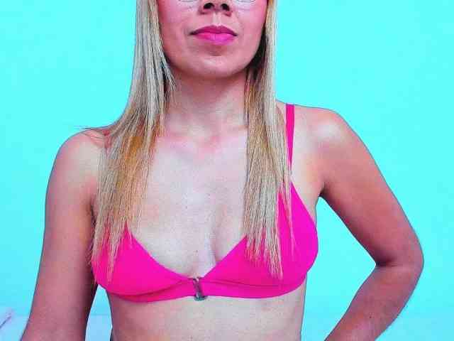 vickycandy Live Webcam on BongaCams