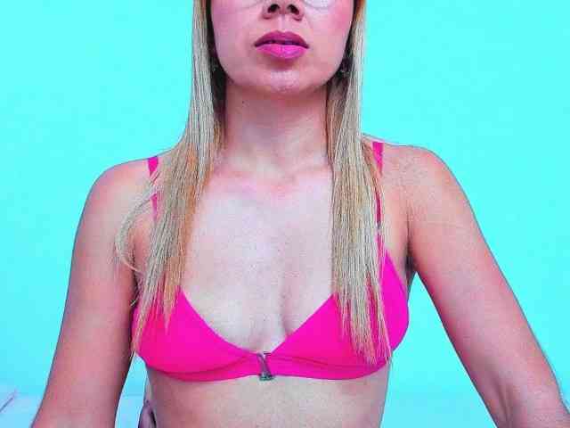vickycandy webcam