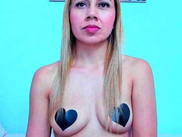 vickycandy webcam