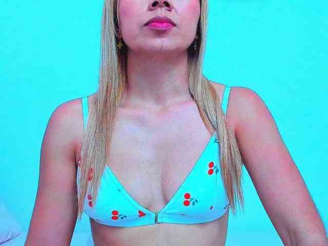vickycandy webcam