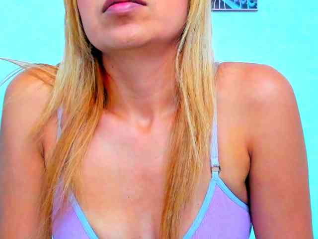 vickycandy webcam