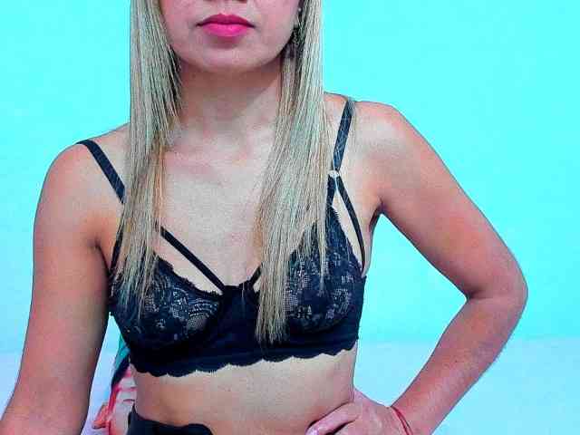 vickycandy webcam