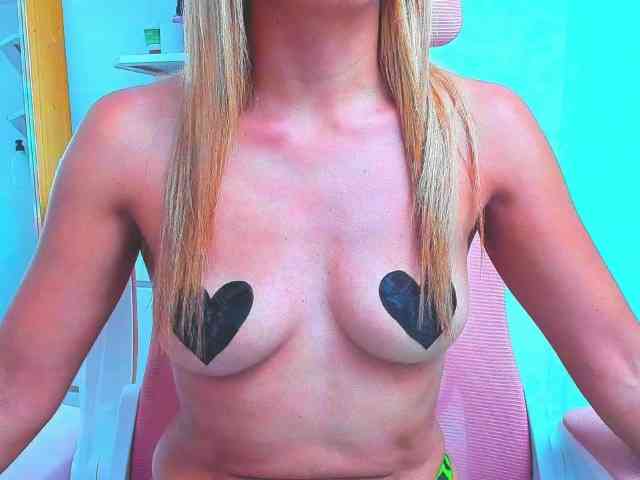 vickycandy webcam