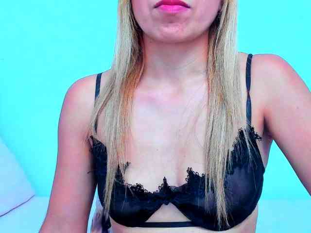 vickycandy webcam
