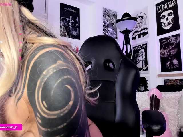 Lexyjoyce live cam on BongaCams
