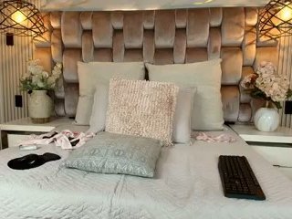 JeenSexy Porn Show