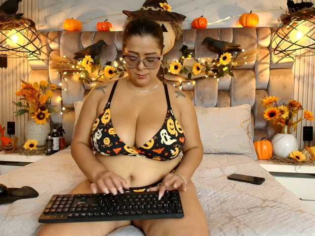JeenSexy live cam on BongaCams