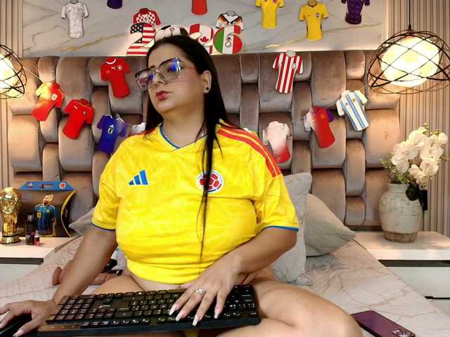 JeenSexy live cam on BongaCams
