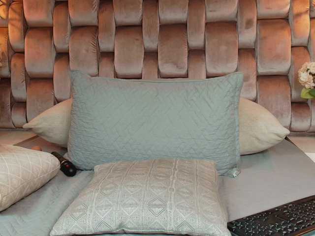 JeenSexy's BongaCams show and profile