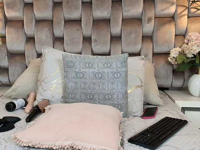 JeenSexy live cam on BongaCams