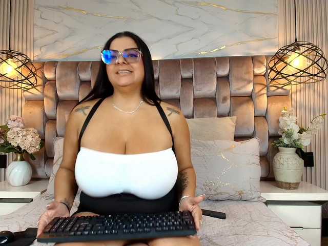 JeenSexy live cam on BongaCams
