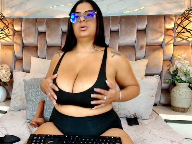 JeenSexy live cam on BongaCams