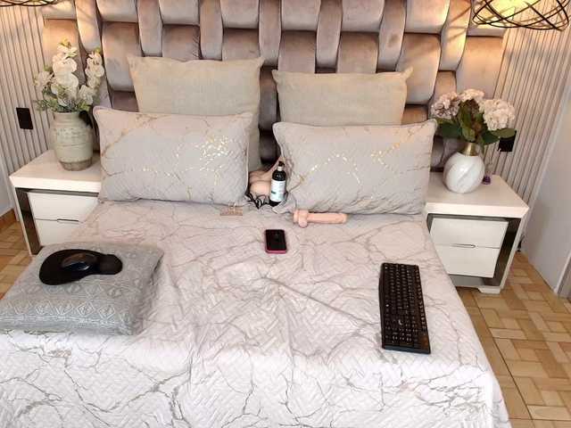 JeenSexy live cam on BongaCams