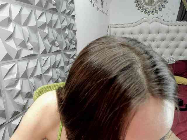 janecomanderts Live Webcam on BongaCams
