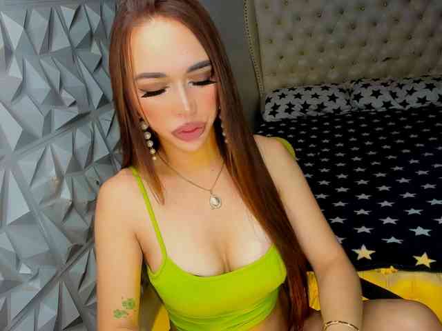 Janecomanderts's cam show statistics and live stream