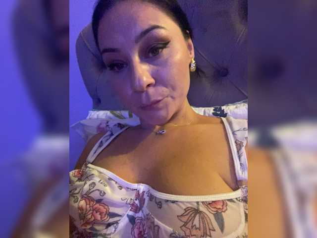 lady-a live sex show