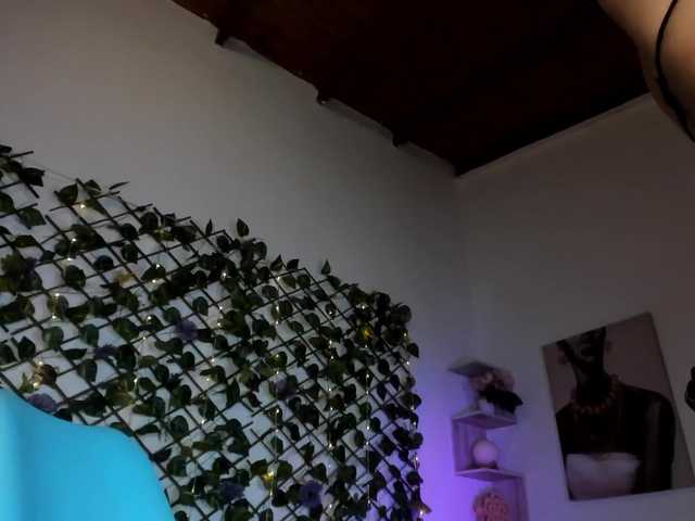 melody-cute10 live cam on BongaCams