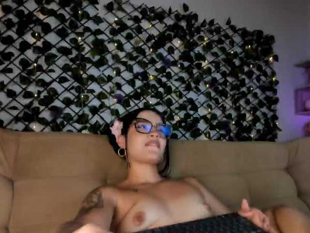 melody-cute10 live cam on BongaCams