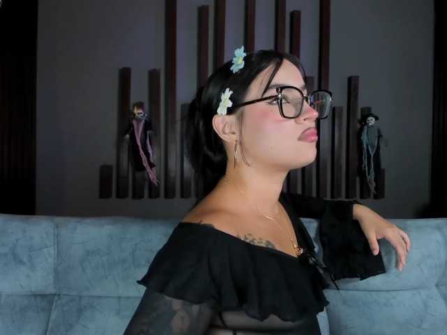 melody-cute10 live cam on BongaCams