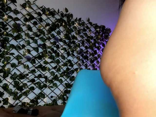 melody-cute10 live cam on BongaCams