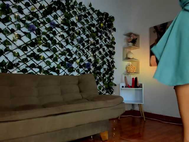 melody-cute10 live cam on BongaCams